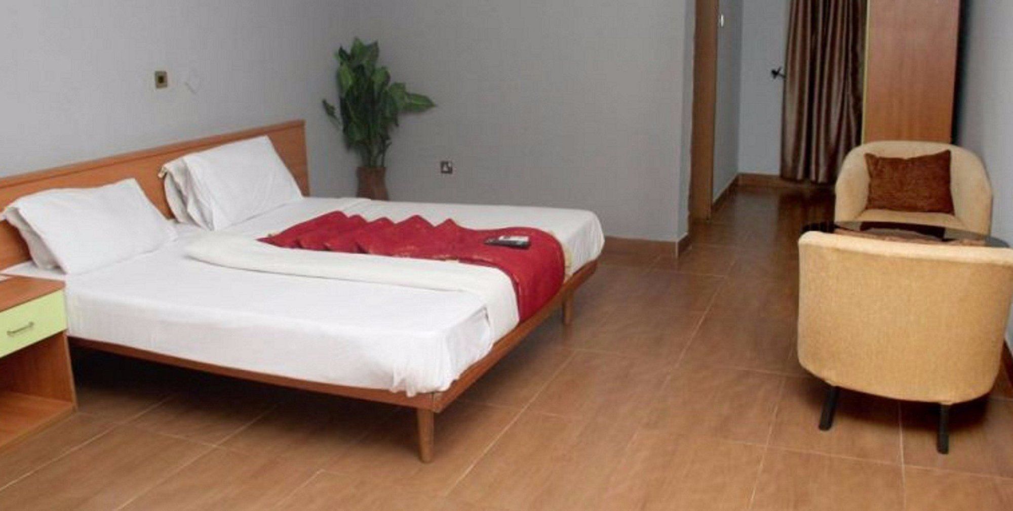 Pelican Hotel לקי מראה חיצוני תמונה